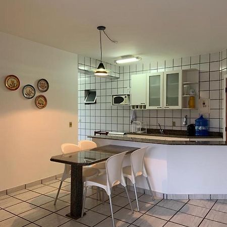 Apartamento Pe Na Areia E Aguas Tranquilas No Centro De กวาราปารี ภายนอก รูปภาพ